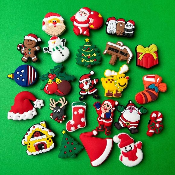 Christmas Theme Crocs Shoe Charms Set of 23 - jibbitz Charms - Picture 1 of 3
